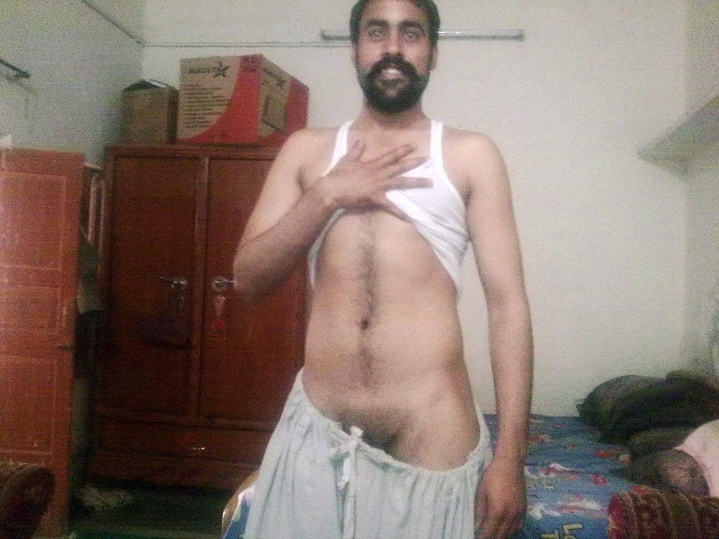 pics of pakistani naked boys