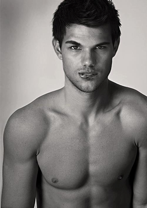 taylor pictures lautner sexy of