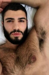 in hairy pits men