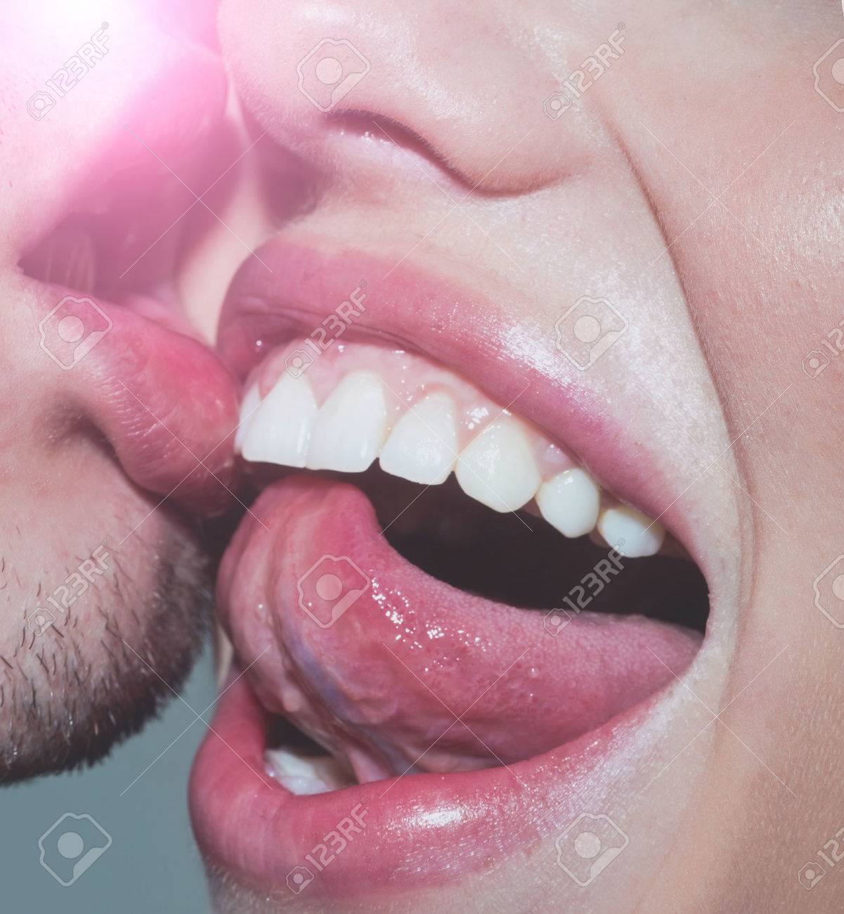 up tongue close kissing